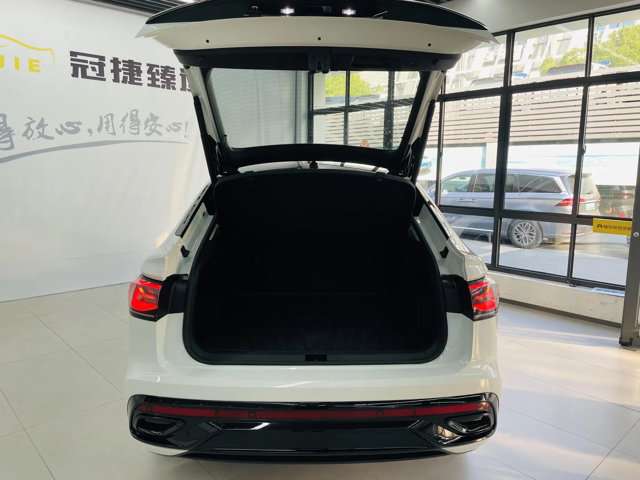 Volkswagen Tiguan X Facelifted 330TSI two-wheel drive ultimate edition