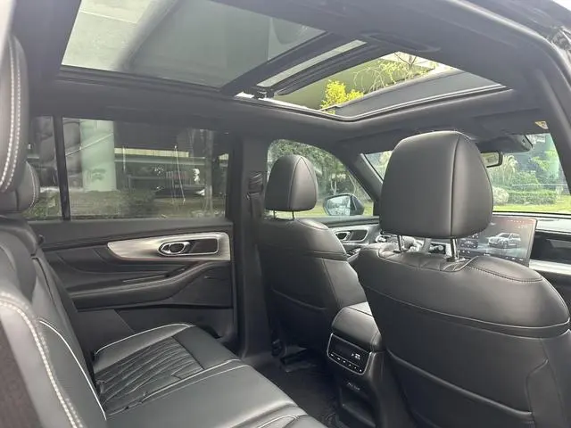 GAC Trumpchi GS8 Pilot Series 2.0 TGDI two-wheel drive Luxury Zhilian Edition 7-seater