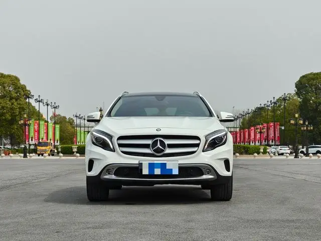 Mercedes-Benz Mercedes-Benz GLA GLA 200 fashion type
