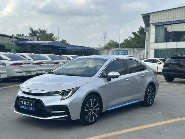 TOYOTA Lei Ling Dual engine 1.8H E-CVT sports version