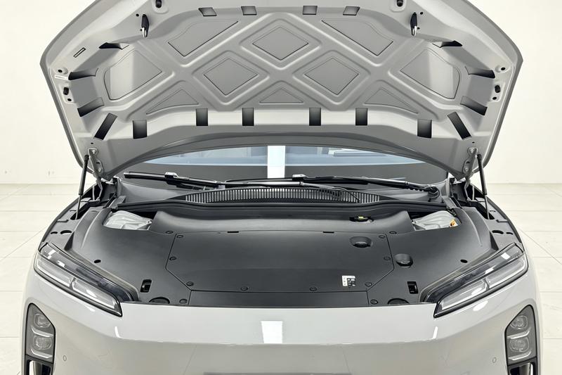 NIO NIO ET5 2025