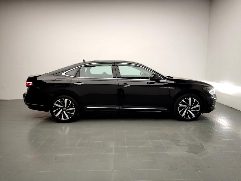 Volkswagen Passat 2024