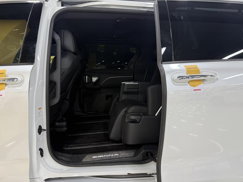 Toyota Sienna 2024