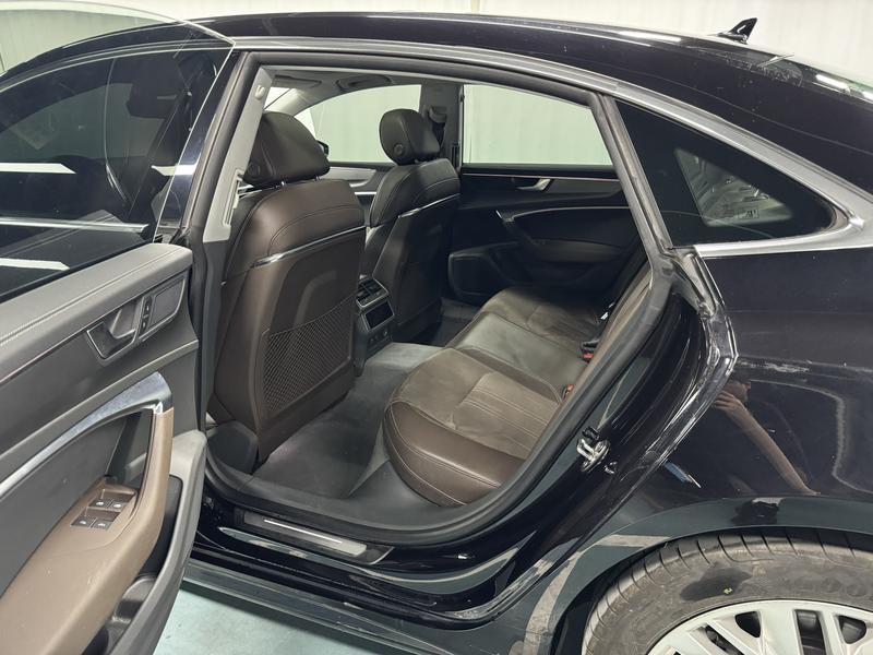 Audi Audi A7L 2024