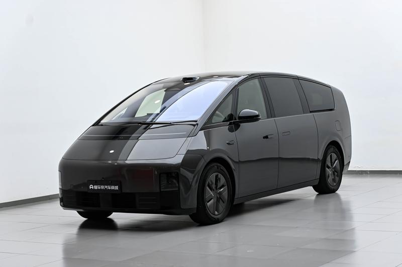 Li Auto Ideal MEGA 2025