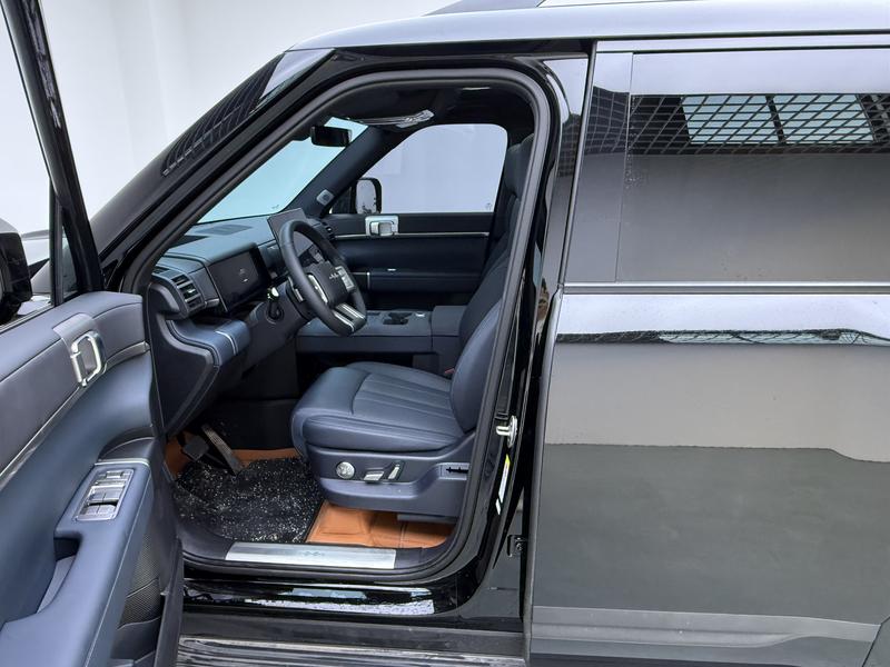 Fangchengbao Titanium 7 PHEV 2025
