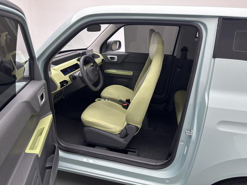 Geely Galaxy panda 2023