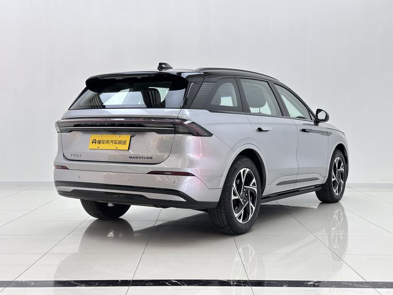 Lincoln Voyager 2025
