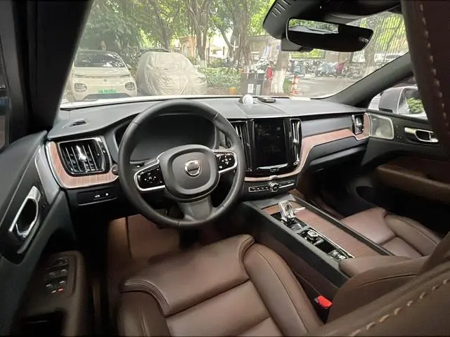 Volvo Volvo XC60 PHEV T8 four-wheel drive long battery life Zhiya Deluxe Edition