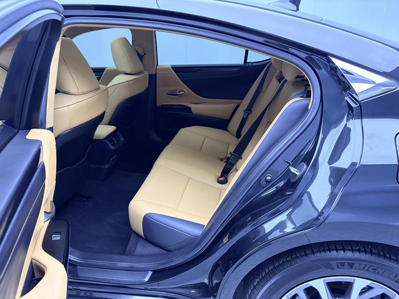 Lexus Lexus ES 2022