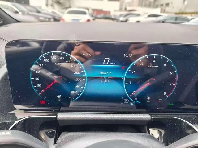 Mercedes-Benz Mercedes-Benz GLA GLA 200