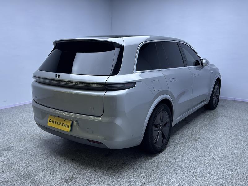 Li Auto Ideal L8 2024