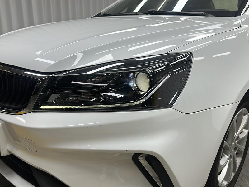 Geely Emgrand 2021