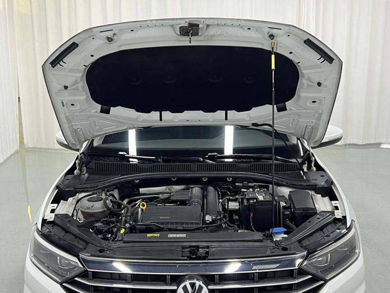 Volkswagen Sagitar 2021