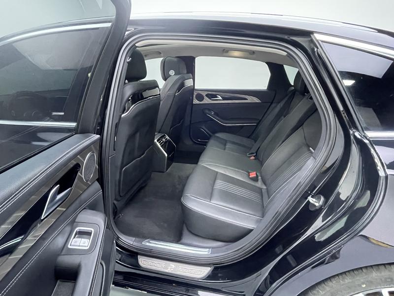 Hongqi Red Flag H9 2020