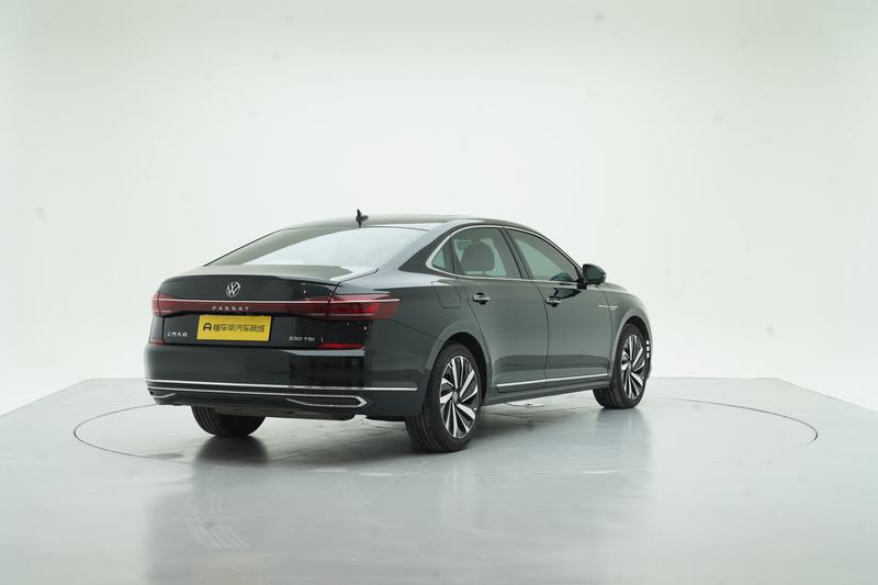 Volkswagen Passat 2023
