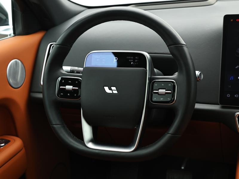 Li Auto Ideal L8 2023