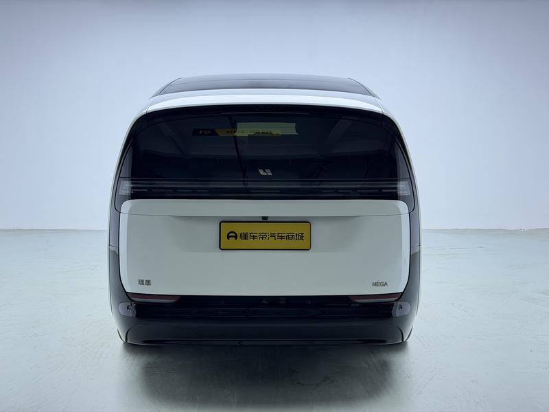 Li Auto Ideal MEGA 2025