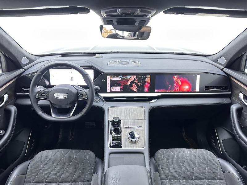 Geely Emgrand L 2025