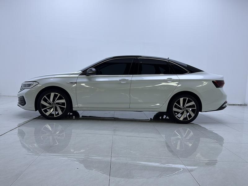 Volkswagen Sagitar 2025