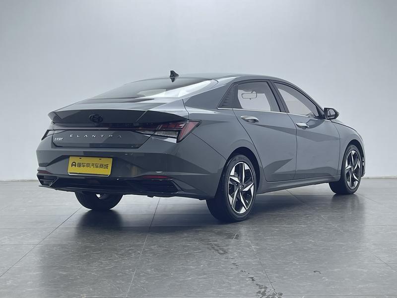 Hyundai Elantra 2021