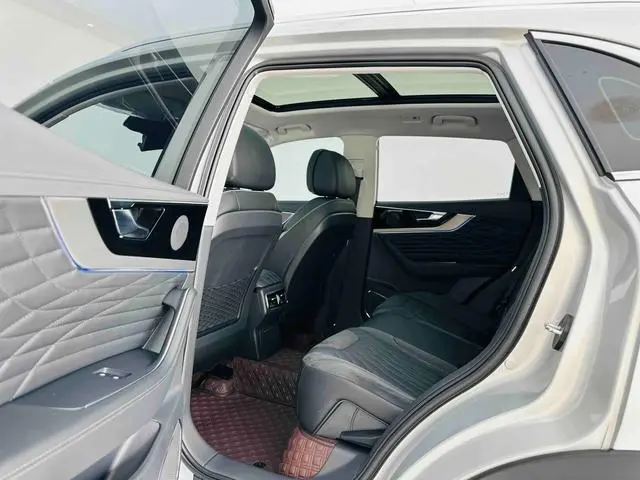 Hongqi Hongqi HS5 Facelift 2.0T Zhilian Flag Enjoy Edition