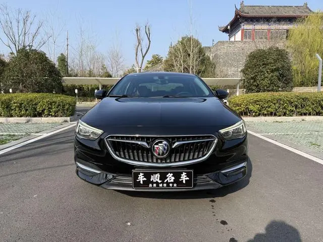 Buick Regal 20T Elite Country VI