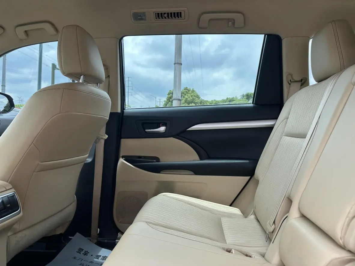 TOYOTA Highlander 2.0T two-wheel drive Elite Edition 5 seats