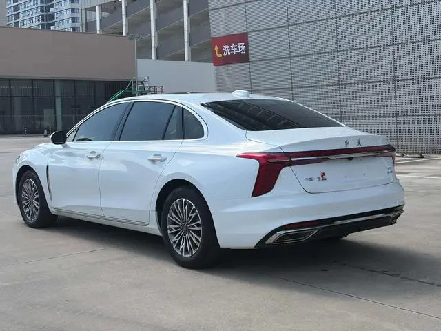 Hongqi Hongqi H5 2.0T Automatic Smart Union Flag Enjoy Edition