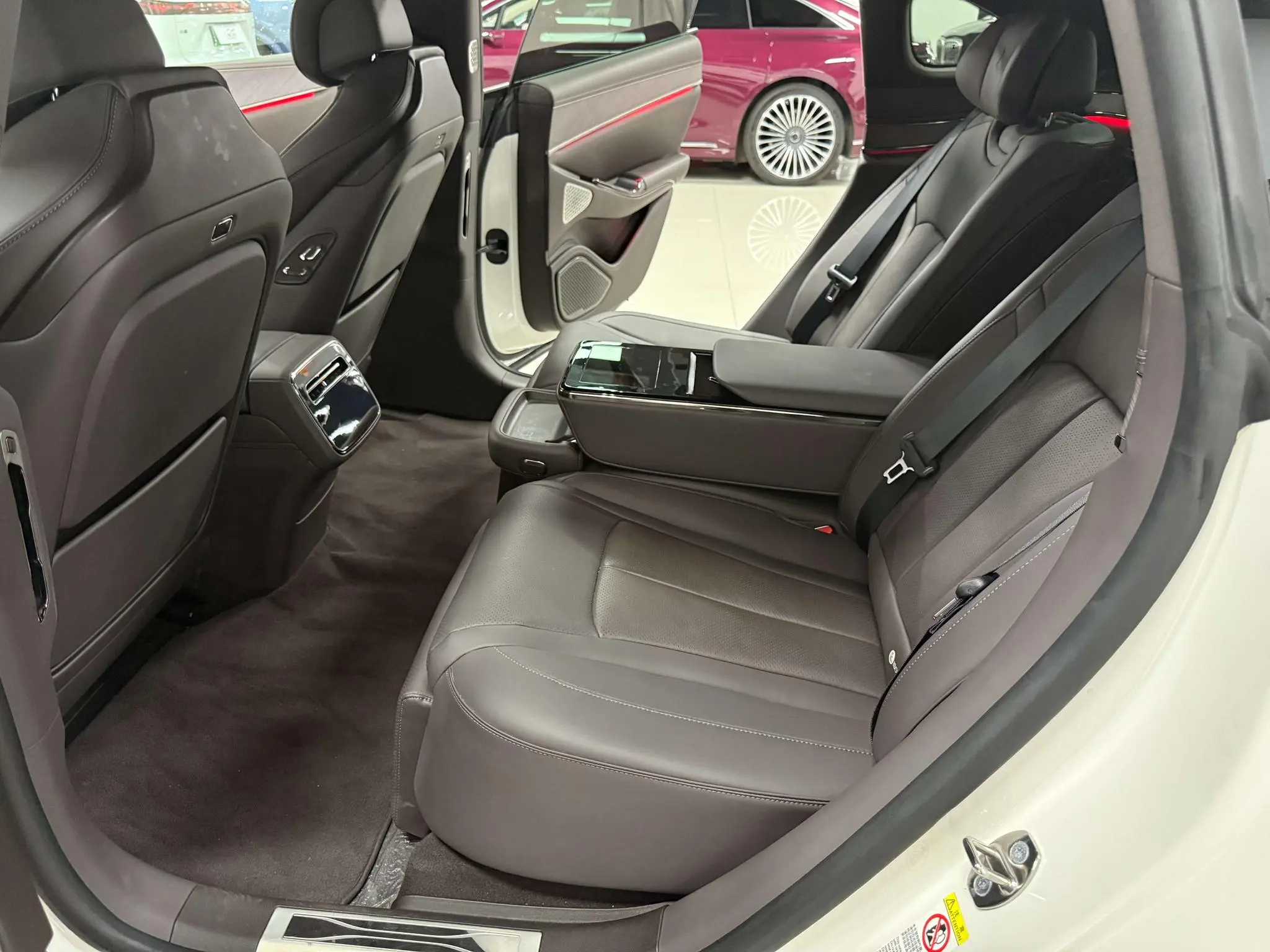 Denza Denza Z9 DM 1100 four-wheel drive Max version