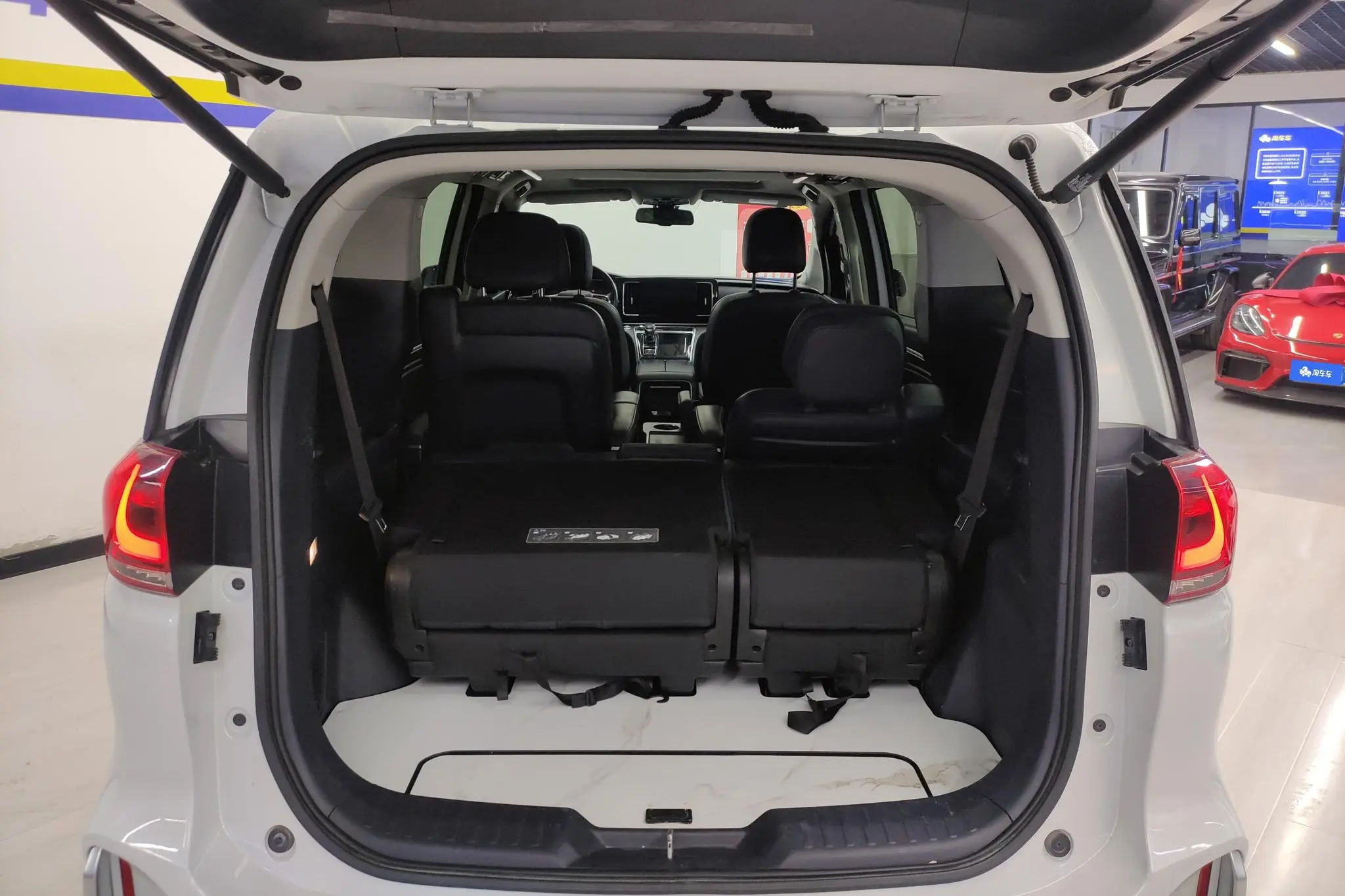GAC Trumpchi M8 Master Series 390T Premium Edition