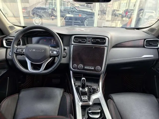 LYNK & CO Lynk 01 2.0T four-wheel drive Jin Pro version Country VI