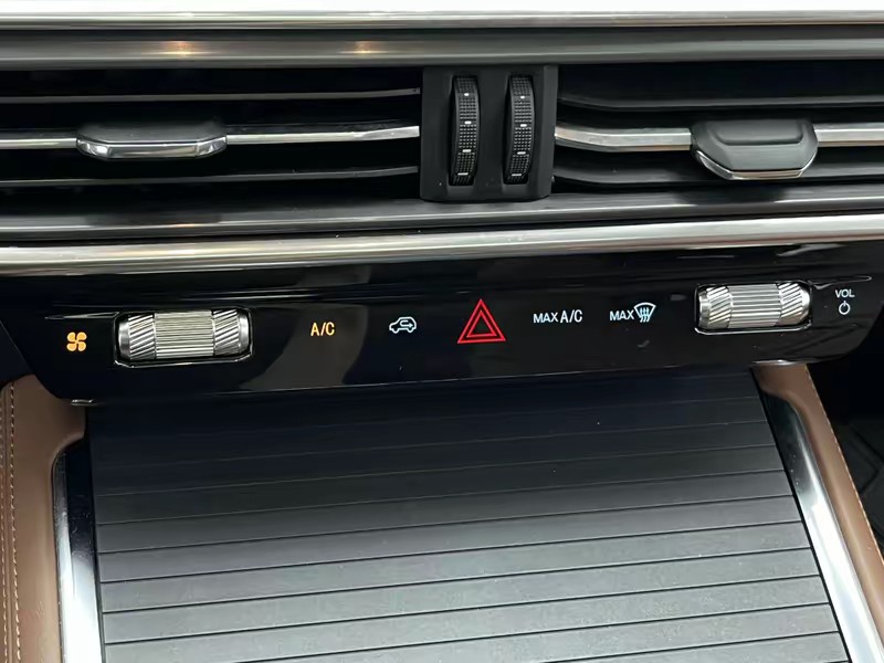 Ford explorer 2023