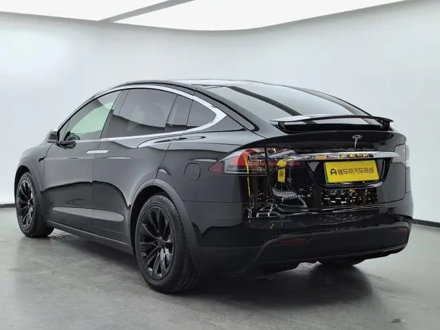 Tesla Model X 75D