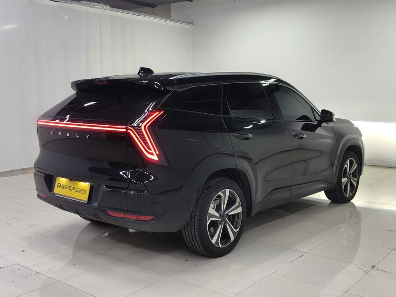 Geely Boyue L 2025