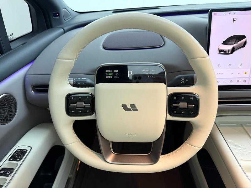 Li Auto Ideal i6 2025
