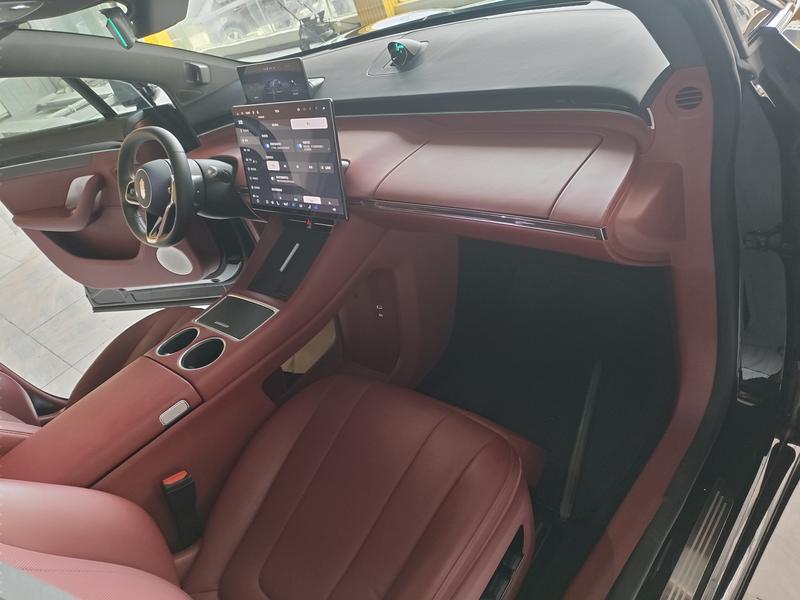 Luxeed Luxeed R7 2026