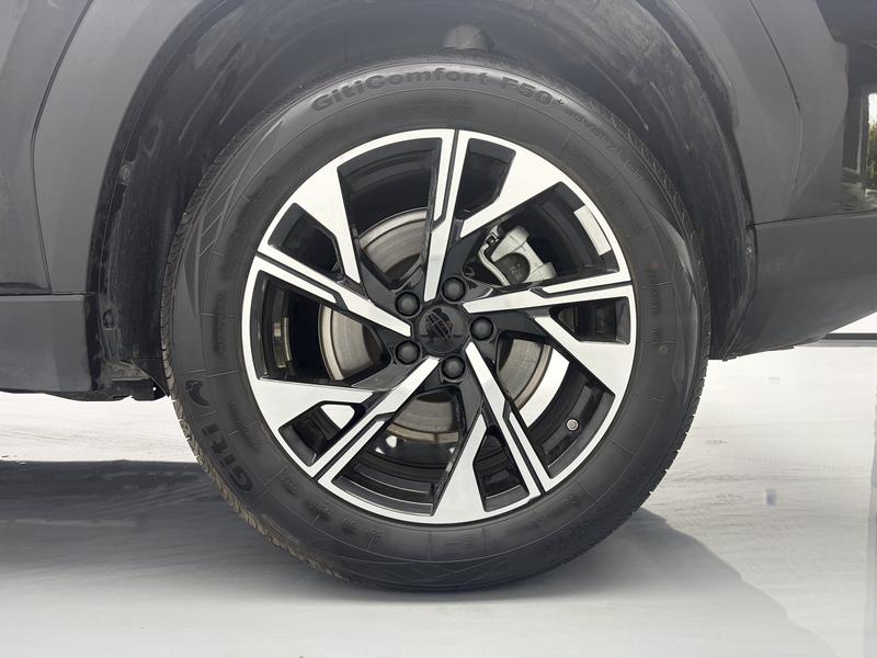 Geely Boyue L 2025