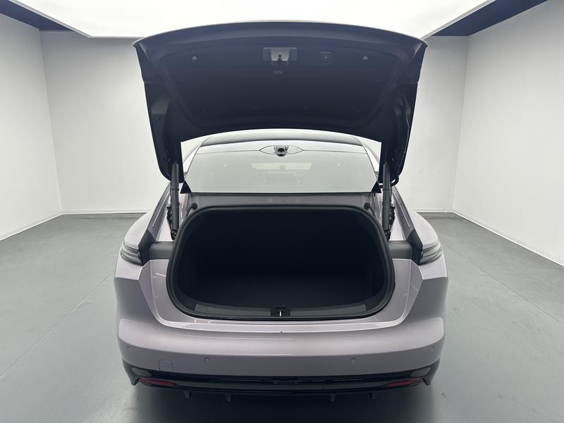 NIO NIO ET5 2025