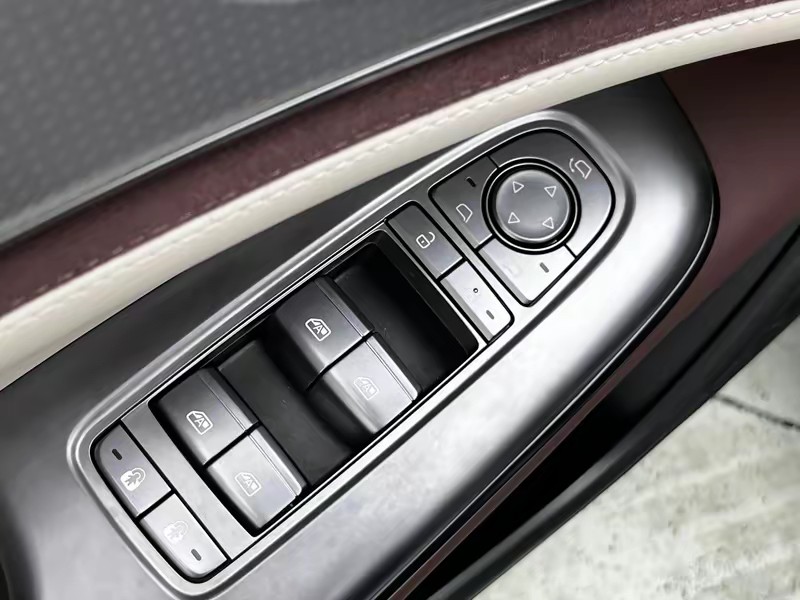 BYD Seal 07DM 2025