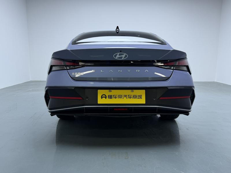 Hyundai Elantra 2023