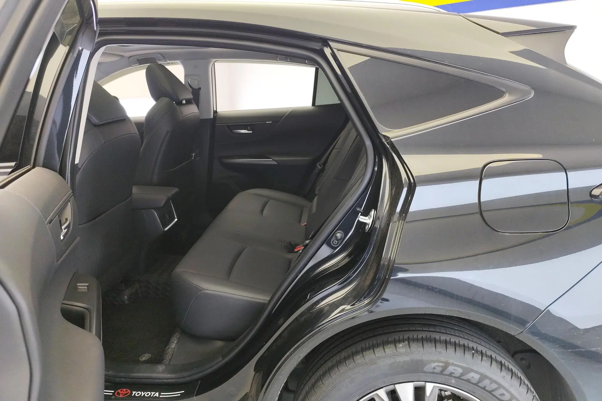 TOYOTA Weisha 2.0L CVT two-wheel drive deluxe edition