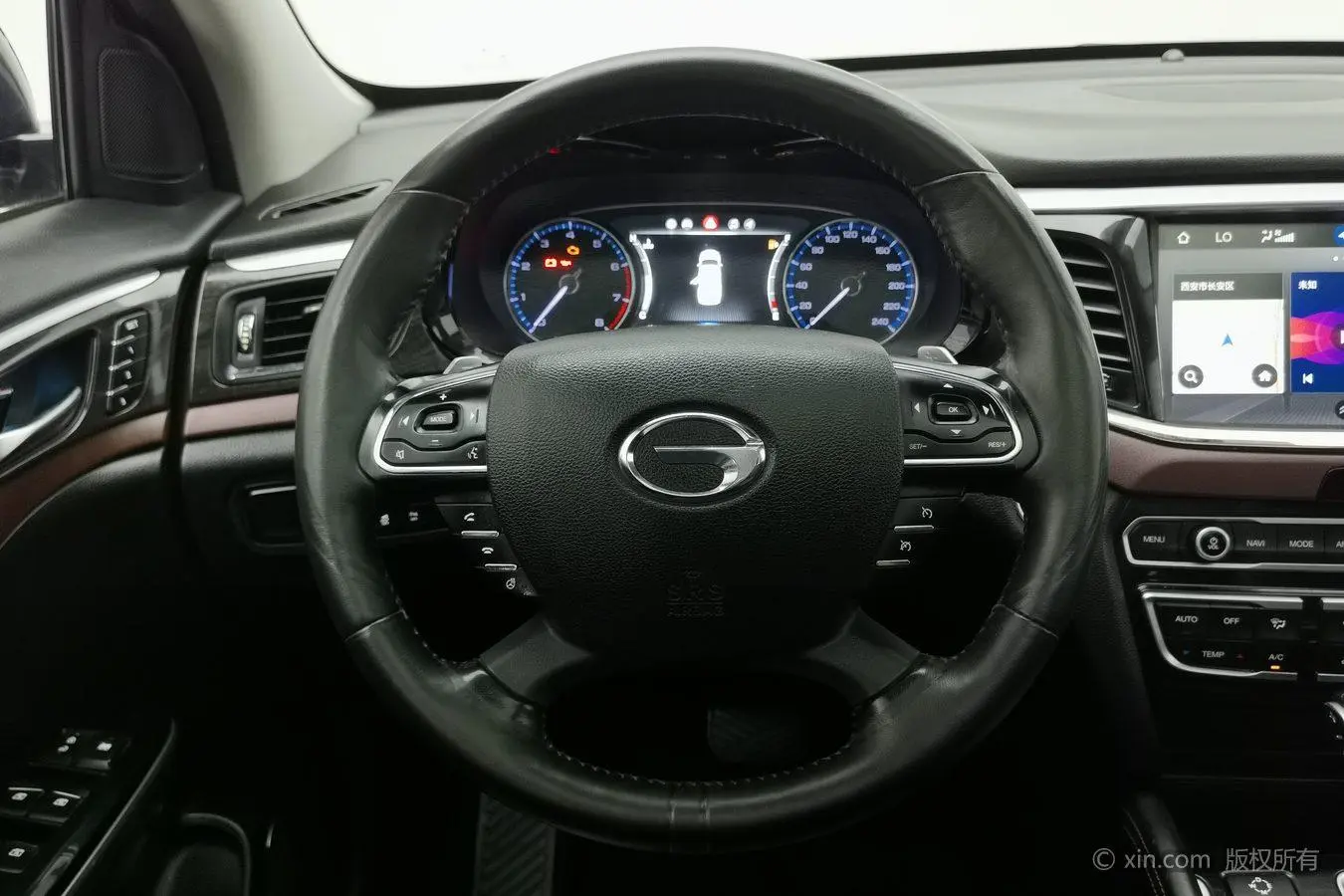 GAC Trumpchi GS8 390T two-wheel drive luxury Zhilian Edition 7 seats
