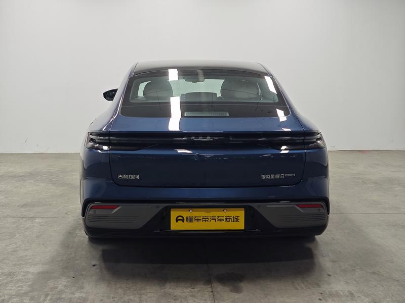 Geely Galaxy Galaxy Star Shine 8 PHEV 2025