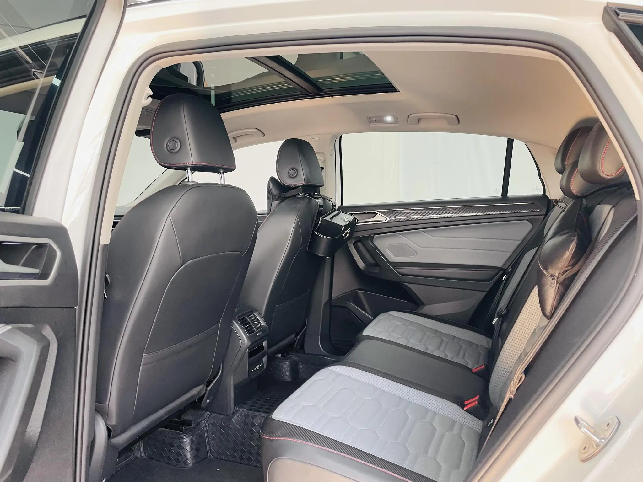 Volkswagen Tiguan X Facelifted 330TSI two-wheel drive ultimate edition