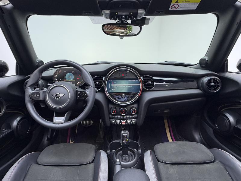 MINI MINI 2023