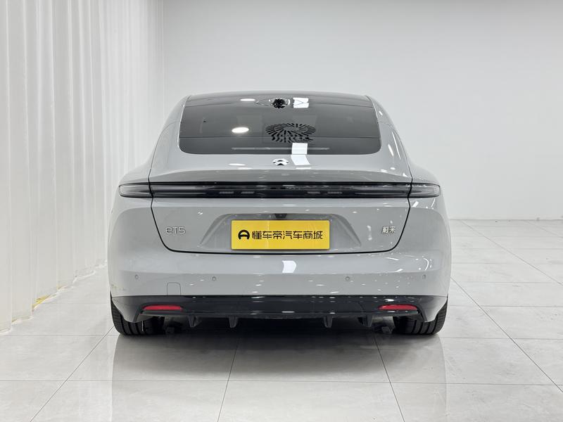 NIO NIO ET5 2025