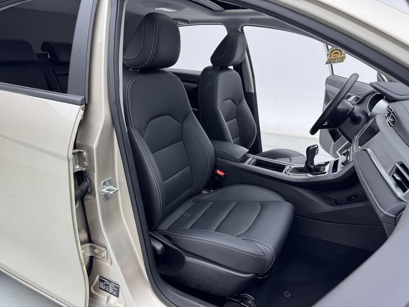 Geely Emgrand 2021