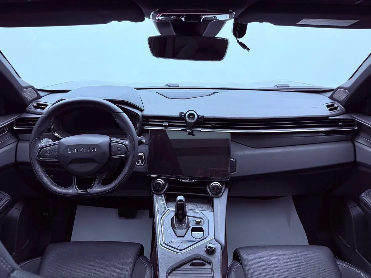 LYNK & CO Lynk 01 2.0TD four-wheel drive Halo