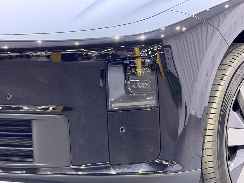Li Auto Ideal i6 2025